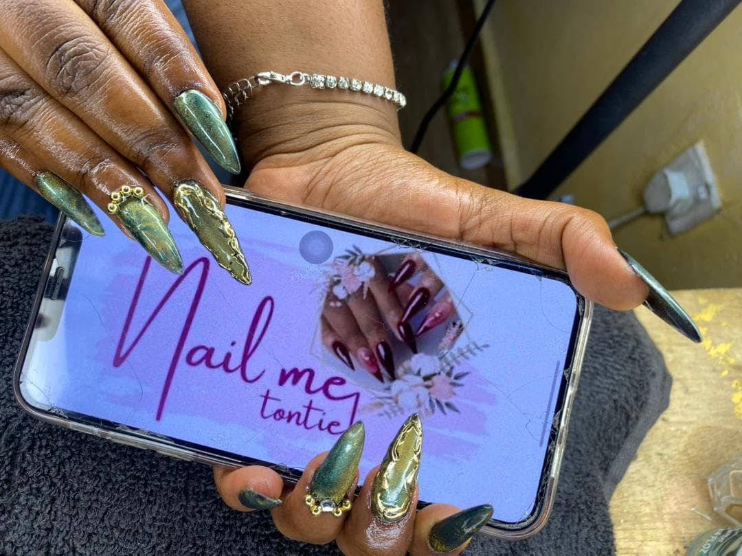 Elegant nail art design